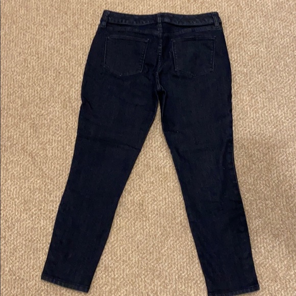 Skinny Ankle jeans with buttons at at bottom. - Picture 6 of 7